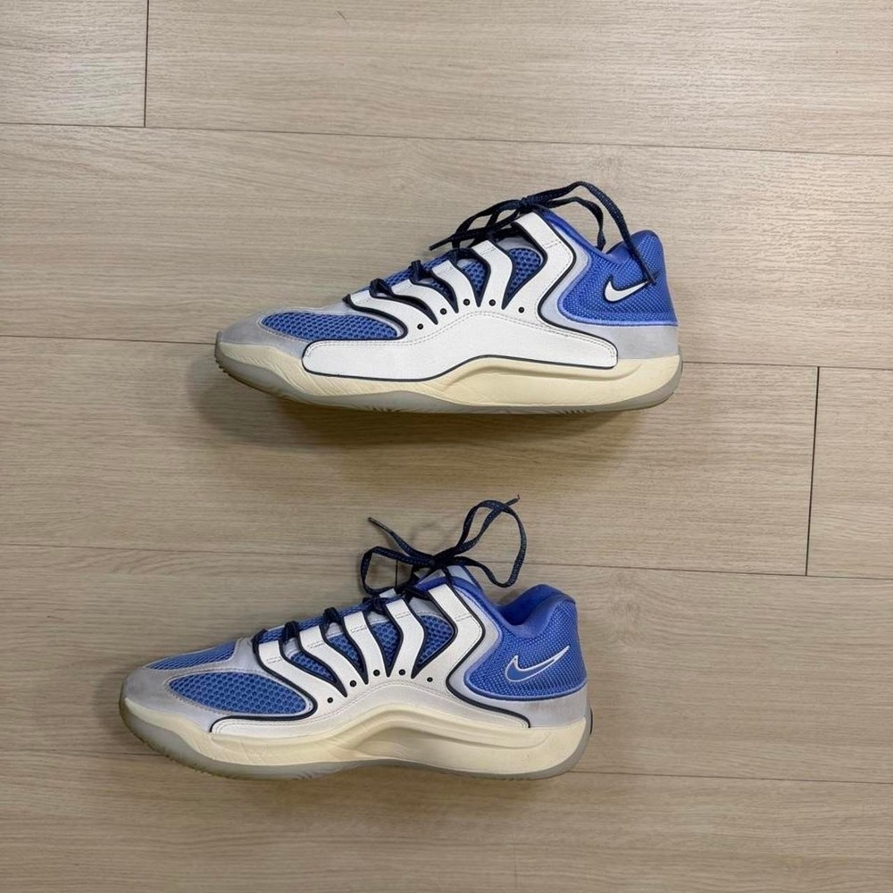 Nike KD 18 Boys & Girls Club Men's Basketball Shoes Mens Size 11 - Picture 2 of 6
